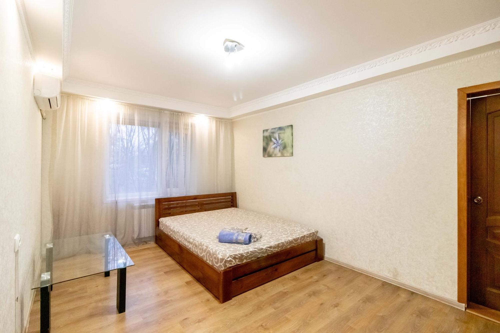 Kvartirkoff Na Volodymyra Ivasiuka 19A Kyiv Exterior foto